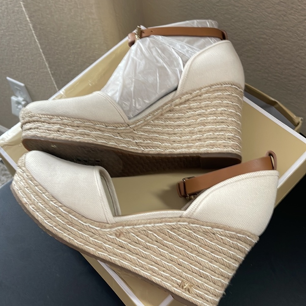 Michael Kors Cream Wedges - Picture 6 of 8